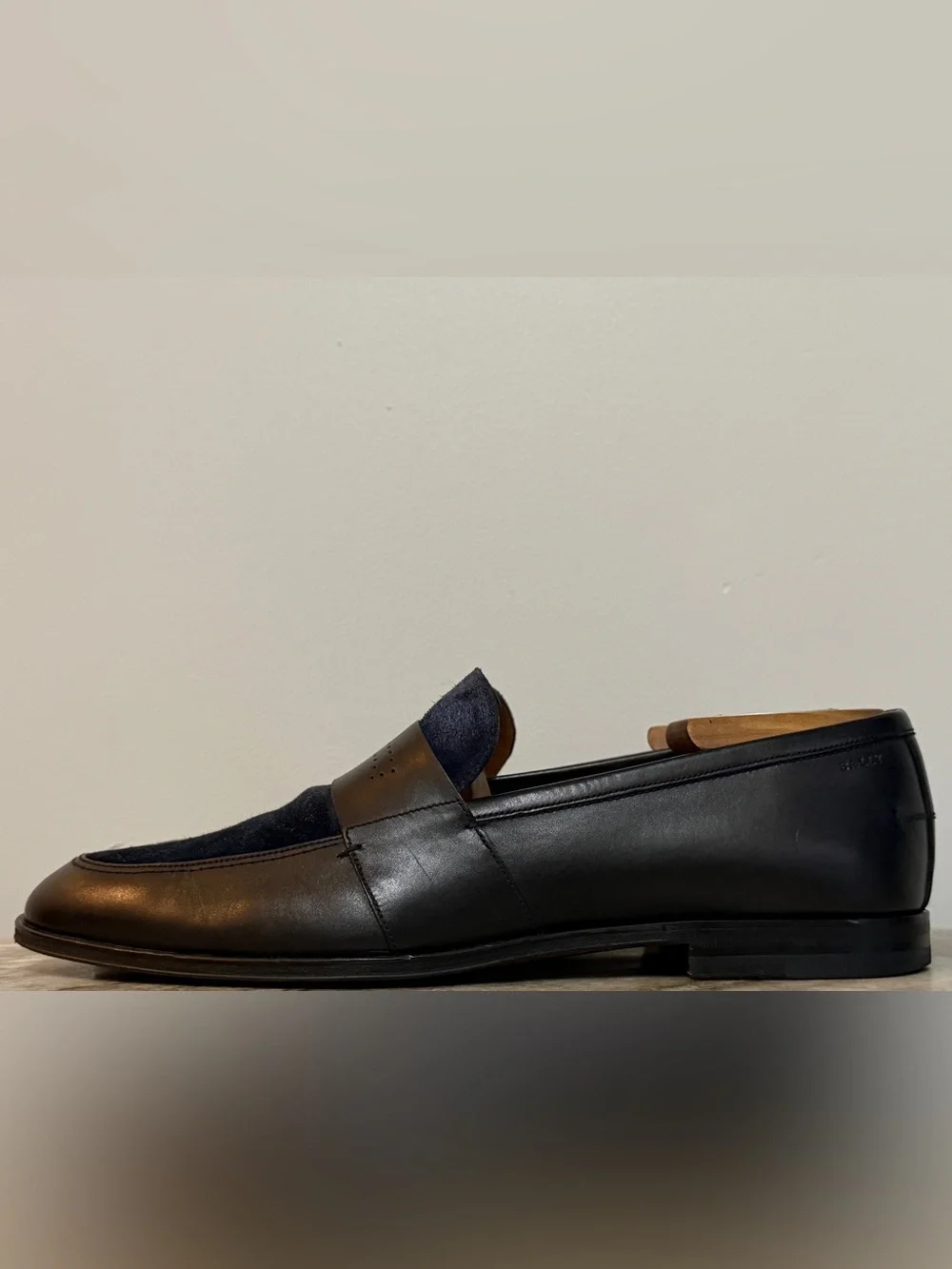 Bally Men's Calf Leather / Suede Penny Loafers Black / Blue MSRP $925 Sz 9.5 US